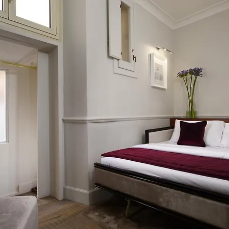 Gens Luxury Pensión 3*