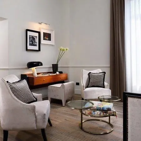 Gens Luxury Pensión