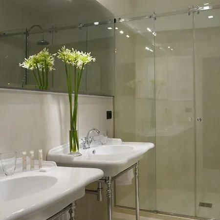 Gens Luxury 3* ローマ